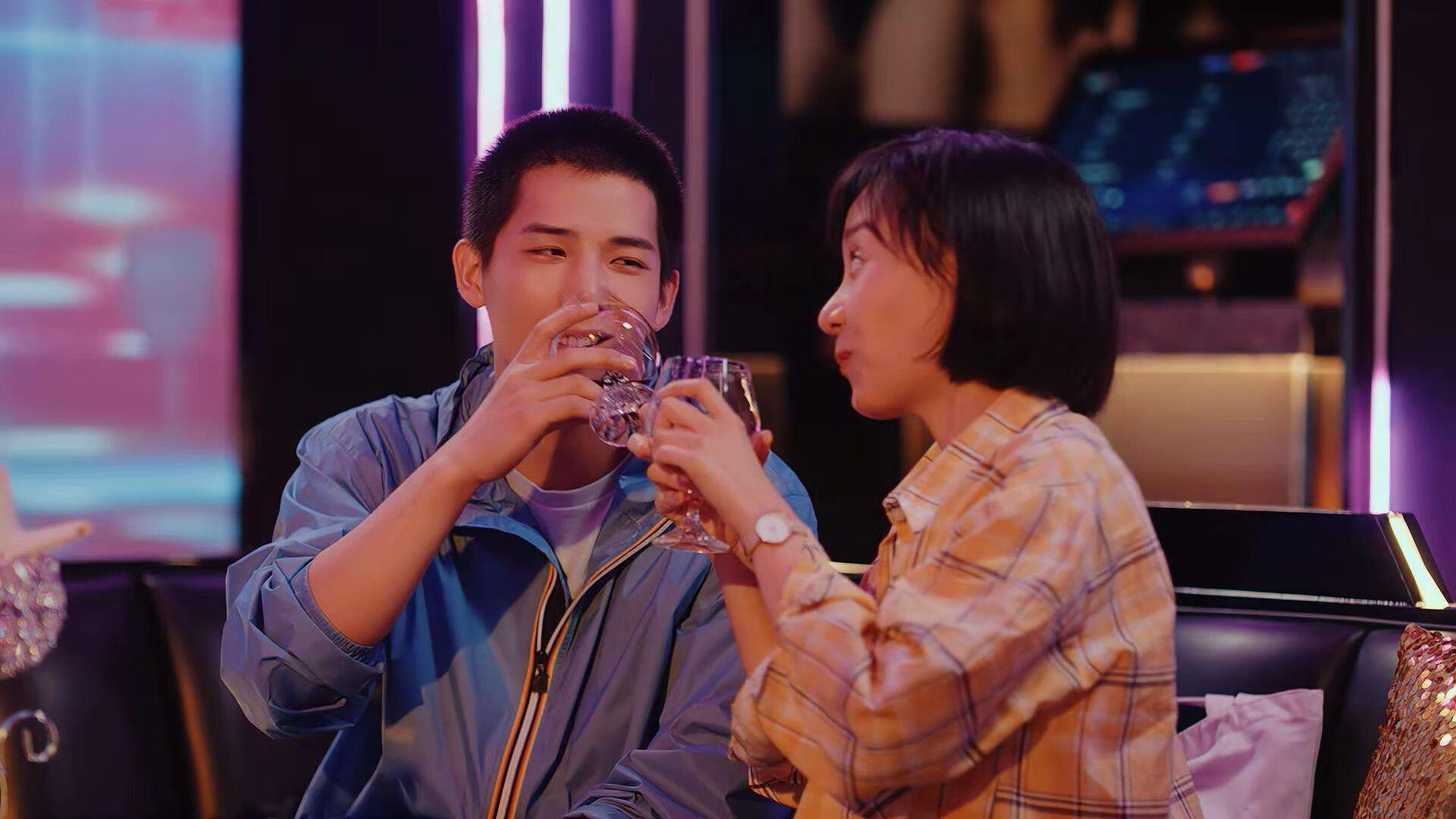 绿茵与篮坛的霸权共鸣,德甲争冠焦点战中的热火式灼烧与太阳式抗争