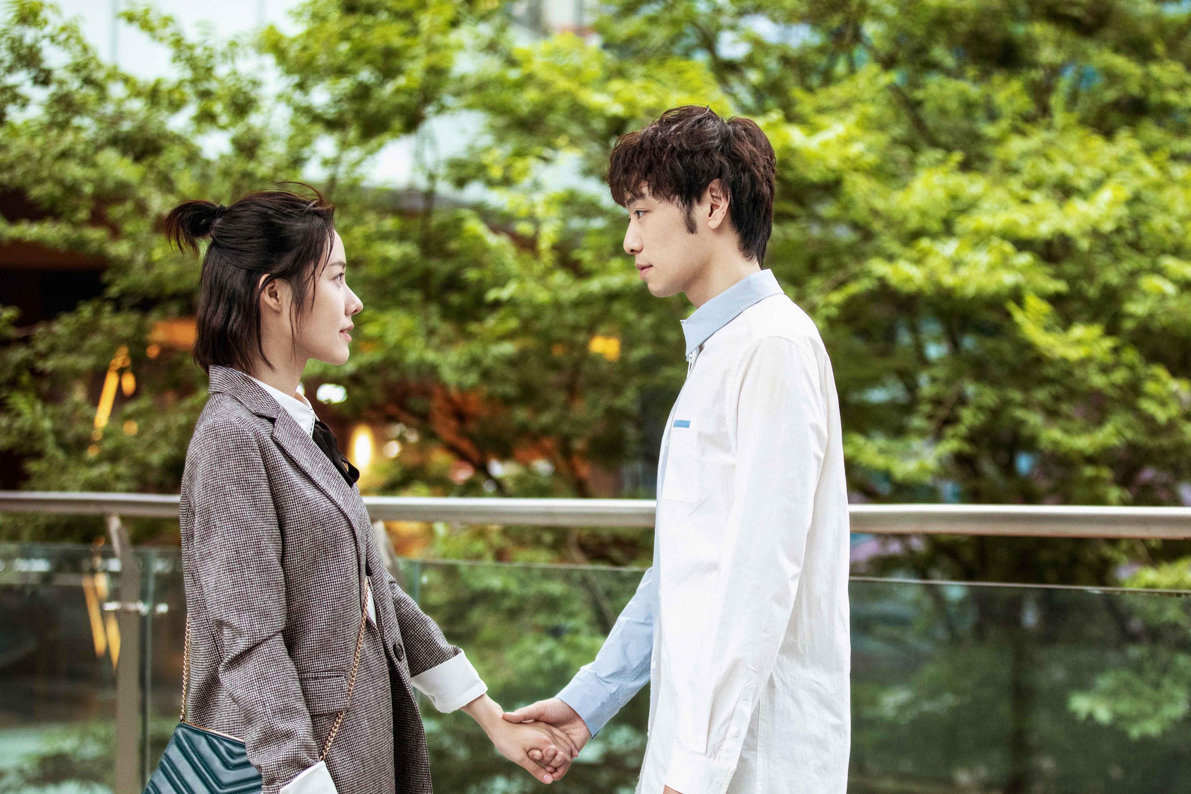 当富安健洋的防守艺术遇见玻利维亚高原奇迹，足球世界的奇妙交响