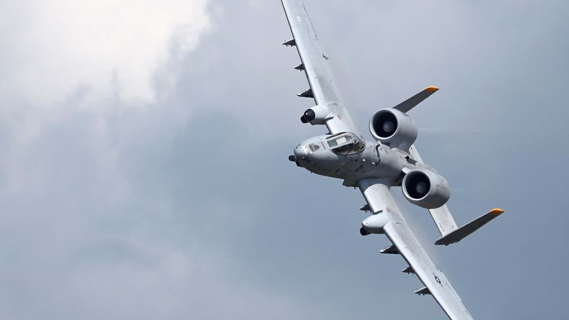 爱游戏体育-唯一性｜总决赛之夜的钢铁之笼，恩佐如何用防守冻结超级得分手