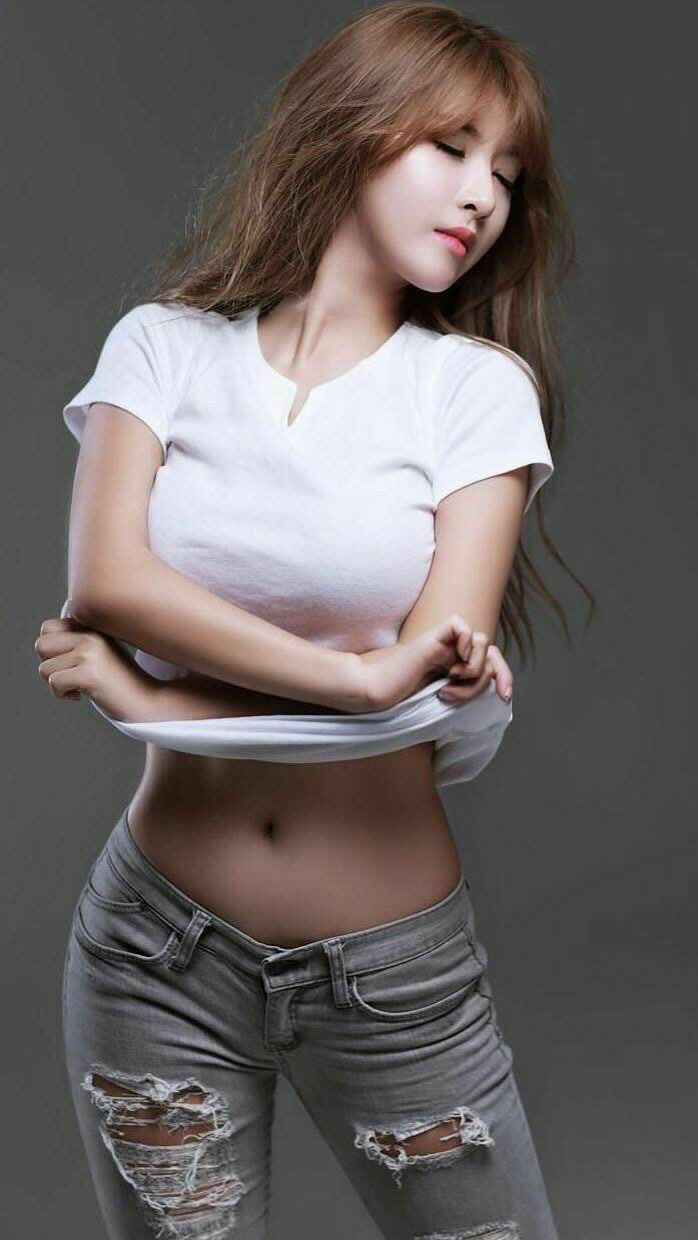 一球穿云,百年留名,当厄瓜多尔打穿拉齐奥的战术板刻上阿拉巴的里程碑